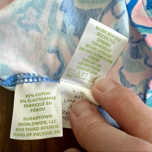 Super Cute Lilly Pulitzer T-Shirt, Size XS - Picture 4 of 6